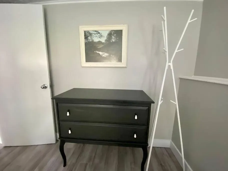 Hidden Getaway, Bsmt With Back Yard Apartment Halifax